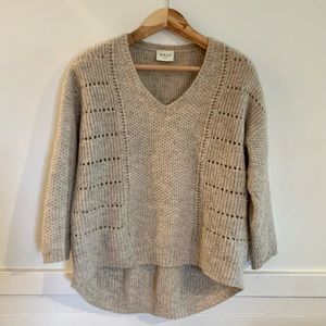 WRAP LONDON - Alpaca Sweater - V Neck - Women’s size 4 - Oatmeal color